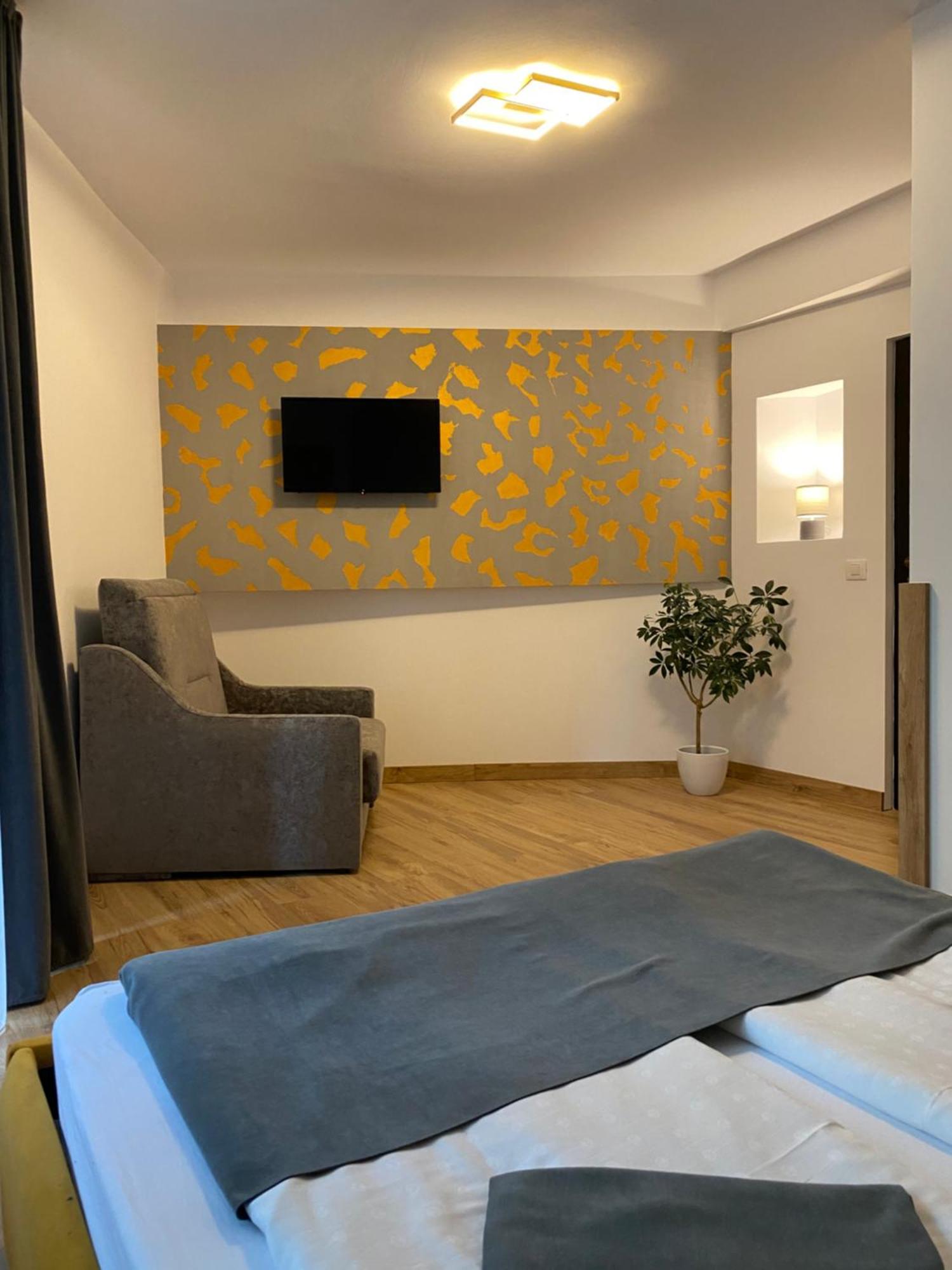 Apartament Pensiunea Liziera Буштени Экстерьер фото